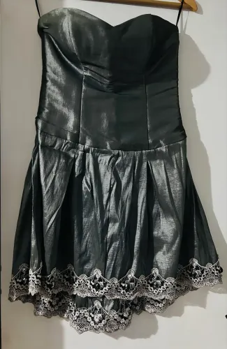 Vestido com barrado