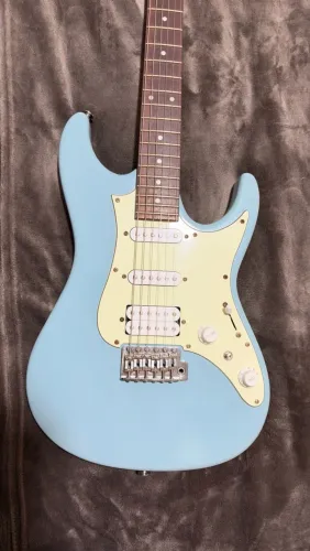 Guitarra Ibanez Azes 40