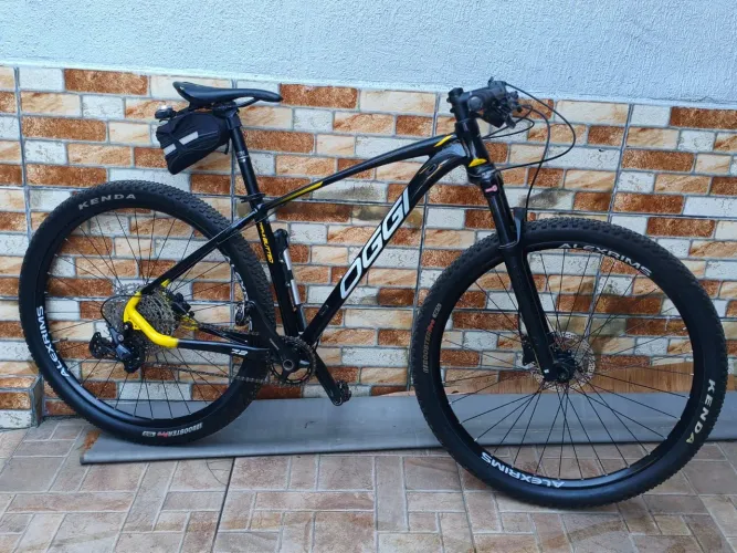 Mountain bike aro 29 intermediária Oggi big wheel