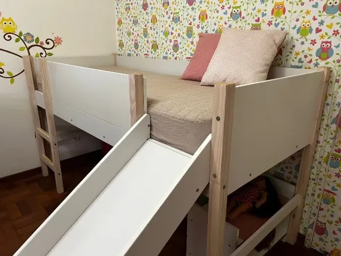 Cama infantil com escorregador 100%MDF Tok&stok 