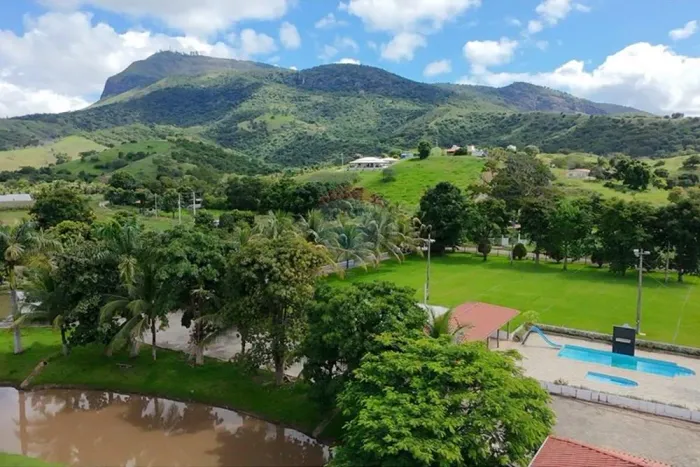 Chácara Luxuosa a venda em Governador Valadares
