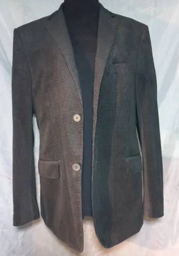 Blazer Aramis, em veludo cor cinza, forrado,   perfeito estado de conservação.