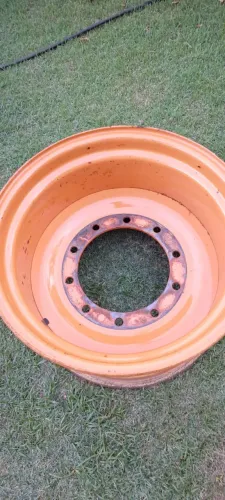 Roda Traseira da Retro Case 580L 580M 580 N