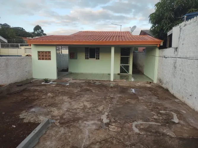 Casa Completa e Mobiliada no Centro de Rio Bom - 4 Quartos - Terreno de 300m²