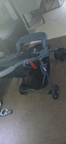 Carrinho de bebe ,criança