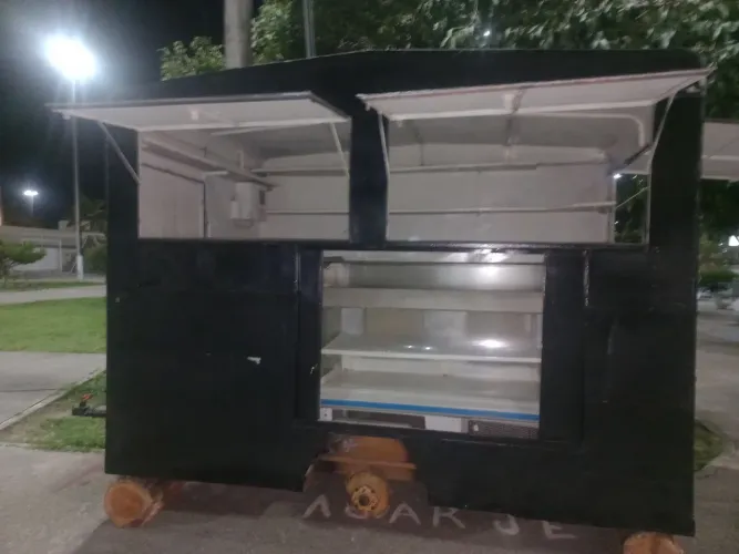 Trailer a venda ou troca em carro motos,terreno.