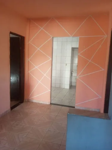 Casa no Parque São Cristóvão tem Quintal