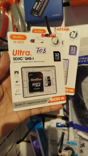 Cartão de Memória 32GB Ultra + Suporte para Cartão