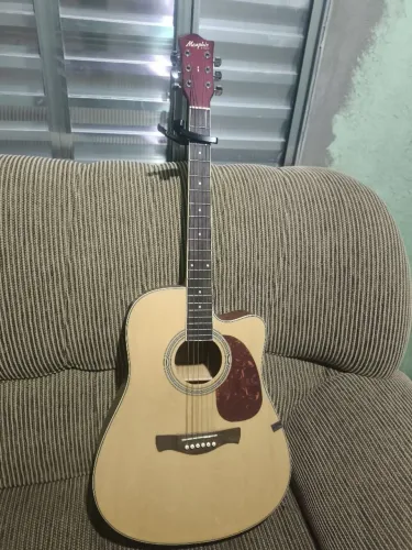 Violão semi novo acústico MD13