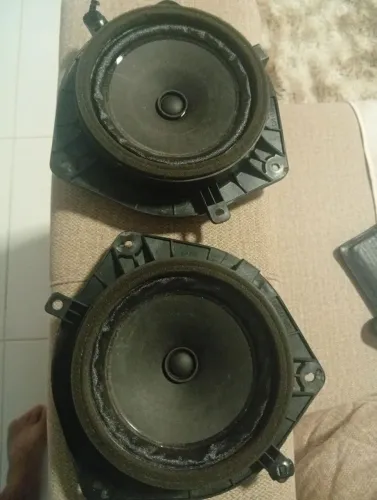 Vendo boca de som de porta HB20 2017