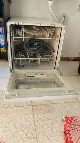 Lava Louças Brastemp 8 serviços COM DEFEITO