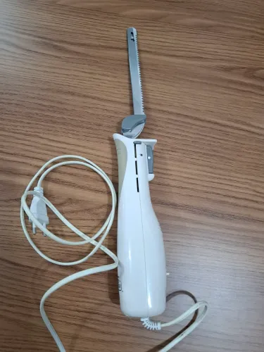 Faca elétrica da Black & Decker - Usada