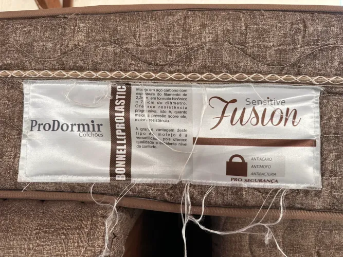 Cama queen size 
