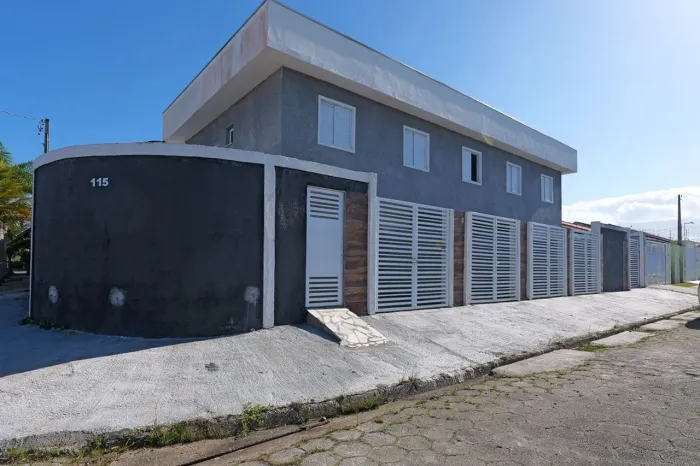 Apartamento para aluguel em condominio com 2 quartos em Sao Jose Peruibe-SP