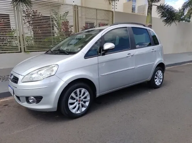 Fiat Idea Attractive 1.4 Fire Flex 8V 5P 2011