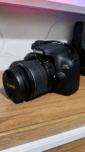 Câmera Canon t100