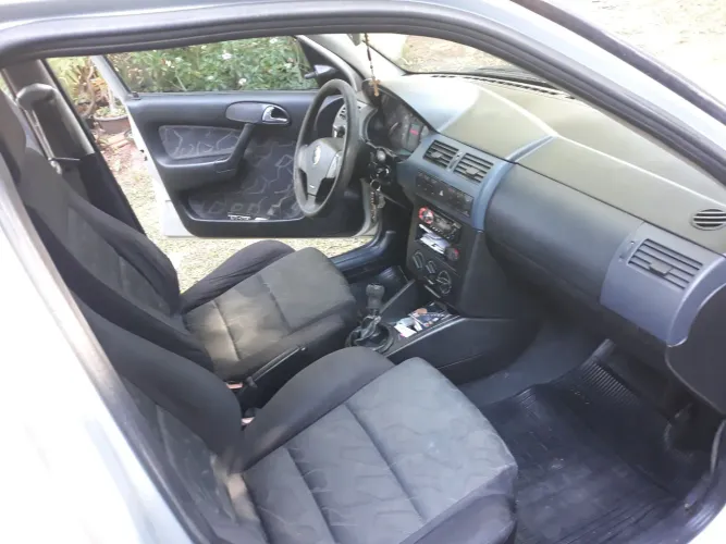 Volkswagen Parati 1000 MI 16V 4P Turbo 2001