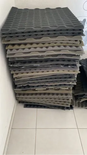 Espumas acústicas anti-chamas - várias placas para estúdio/home studio
