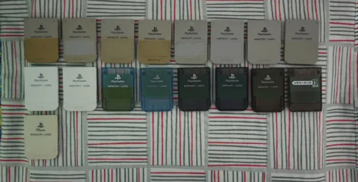 Memory Card PS1 Original Japonês (Sony e Datel King) - Várias Cores e Edições