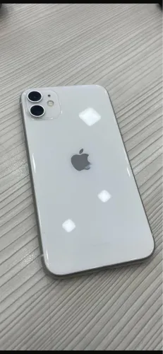 iPhone 11 128GB - Conservado