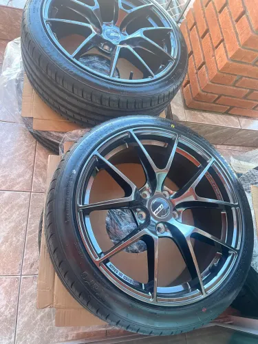 Jogo de Rodas RAW Importa aro 18 5x112 pneu 225/40