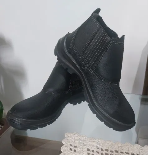 Vendo - Bota de Segurança 