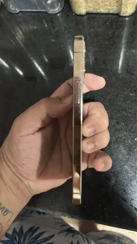 iPhone 12 Pro Dourado