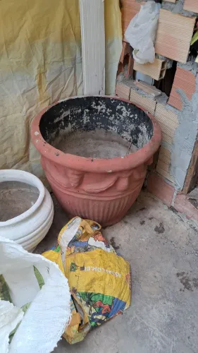 Vários Vasos de planta de Concreto