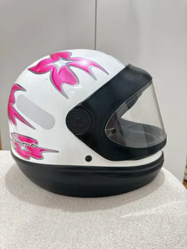 VENDO CAPACETE