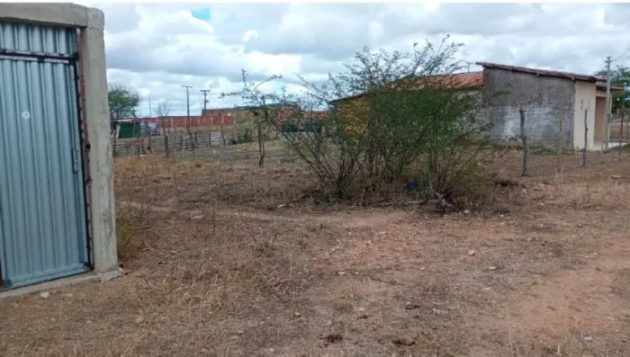 Lote de terras localizado no perímetro urbano da cidade de Nova Fátima/Bahia, desmembrado
