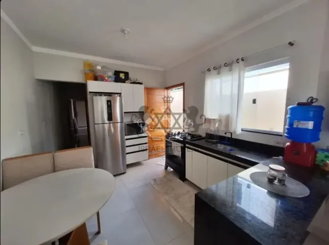 Venda - Casa no Bairro Golfinho, Caraguatatuba