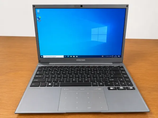 NOTEBOOK MASTER POSITIVO, Celeron, 4GB de RAM, SSD de 120 GB DDR4 e Tela de 14 polegadas.