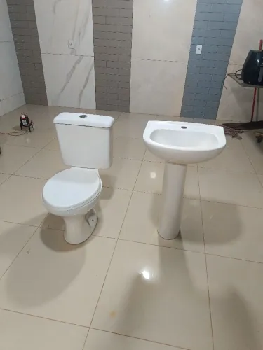 Vaso sanitário celite com lavatório para banheiro