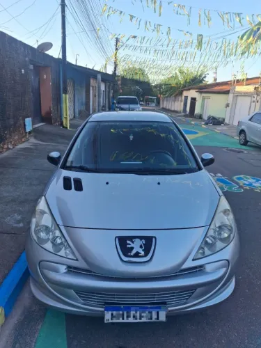 Peugeot 207 Sedan Passion XR 1.4 Flex 8V 4P 2011