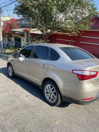 Fiat Grand Siena Essence Dual. 1.6 Flex 16V 2013