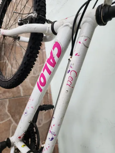 Bicicleta Caloi Cecí aro 24