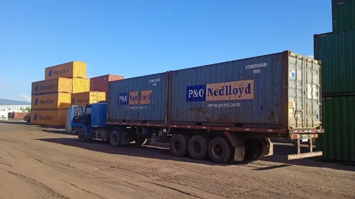 Container DRY 20'Pes - Com 6 metros de comprimento