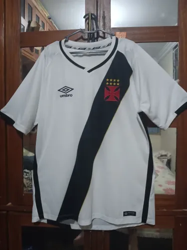 Camisa vasco umbro muito nova sem detalhes