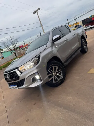 Toyota Hilux CD SR 4X4 2.8 TDI Diesel Aut. 2019