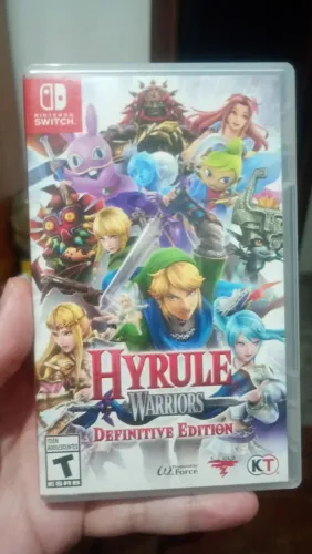Hyrule Warriors Definitive Edition + Livro - Nintendo Switch