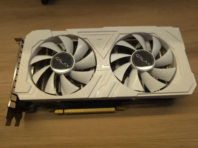 Placa de Vídeo Galax NVIDIA RTX 2060 EX White (1-Click OC) 6GB, GDDR6 - 26NRL7HPY3EW Placa