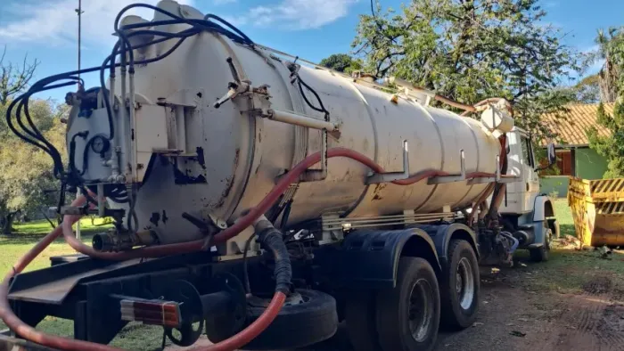 LIMPEZA DE FOSSA E HIDROJATO