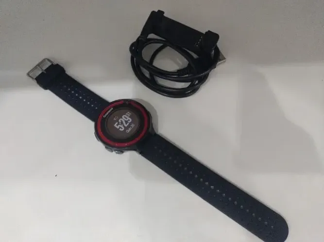Relogio com GPS Garmin Forerunner 220