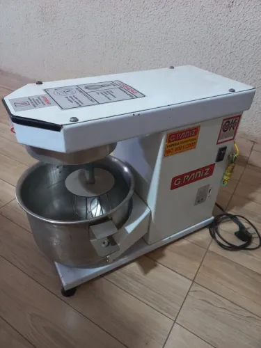 Batedeira de massa G.Paniz , 6 kilos