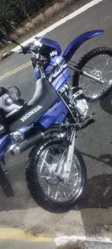 VENDO XL 125 1998 ZERADA. UNICO DONO