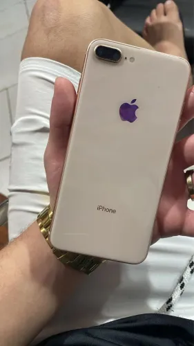 Vendo iphone 8 plus 64 giga pegando tudo