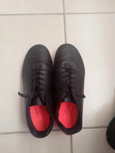 Chuteira Umbro Class Campo All Black