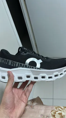 ON RUNNING CLOUDMONSTER 2 
