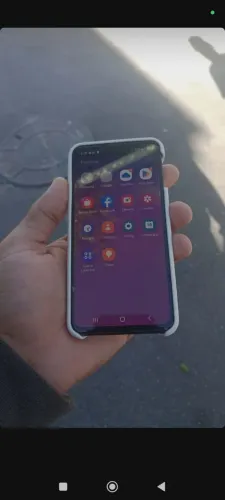 Samsung S10e