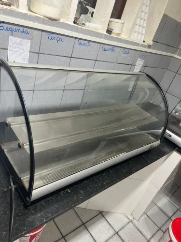 Vende se duas estufa para salgados 12 bandejas cada